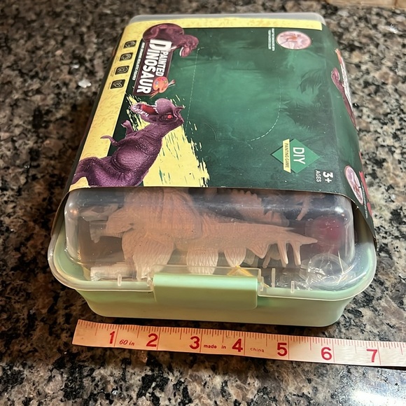 Painted Dinosaur NIB - Picture 8 of 8